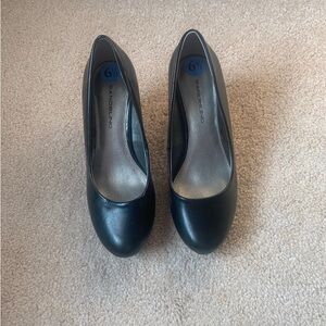 Bandolino 6.5 black heel never worn